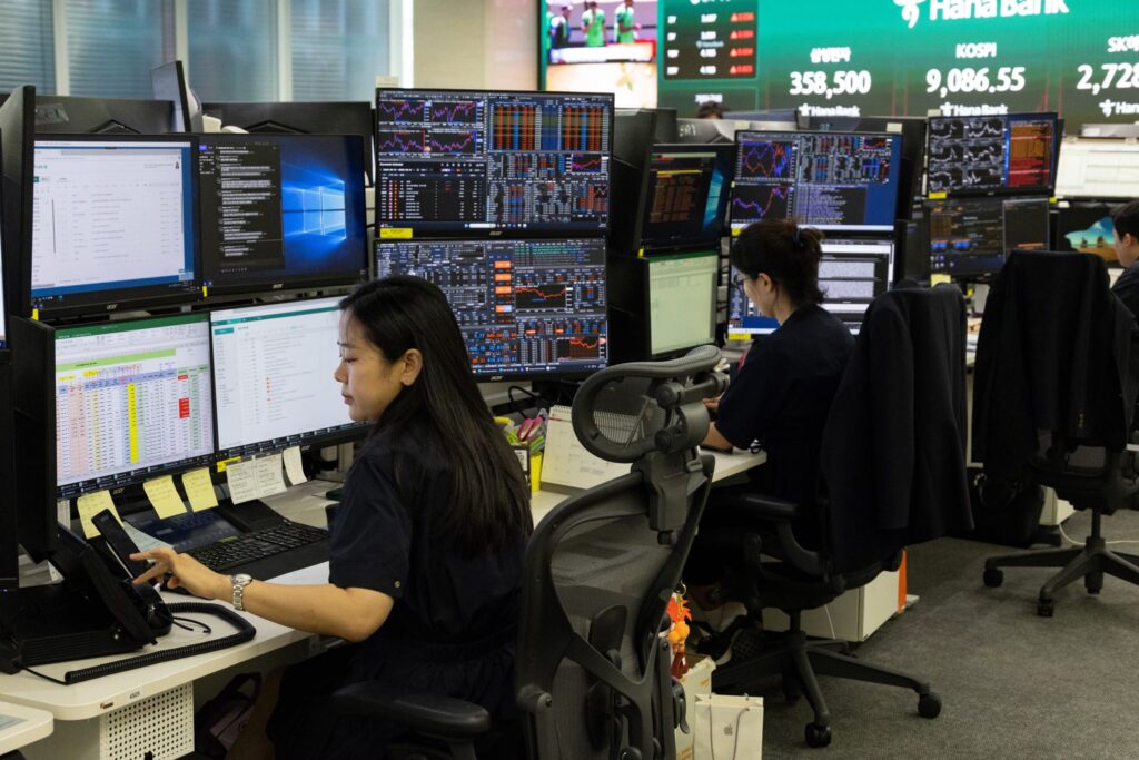 Caída del Kospi arrastra a tecnológicas globales ante expectativa de tasas más altas