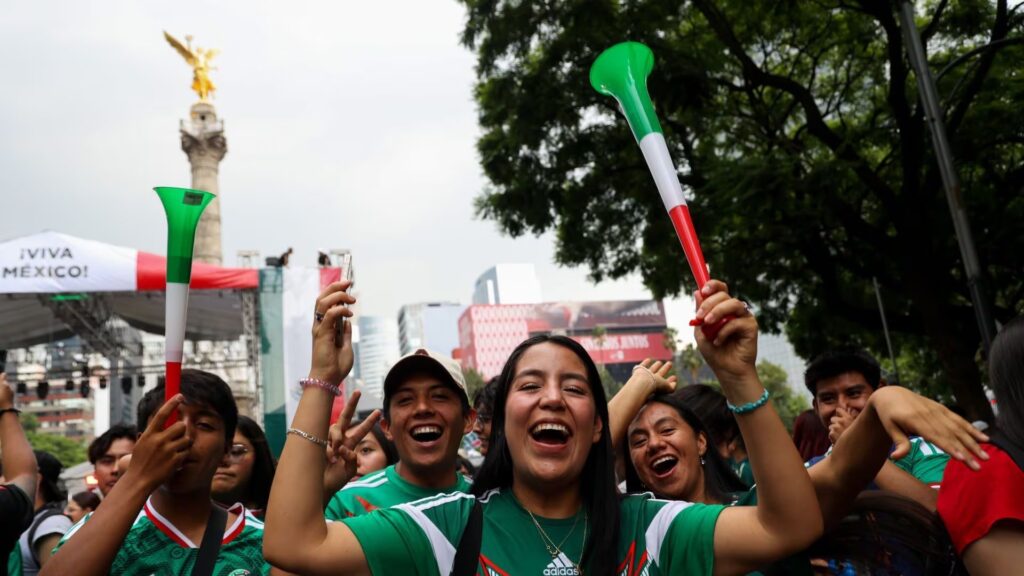 Reforma se alista para el México vs Chequia con cierres y pantallas