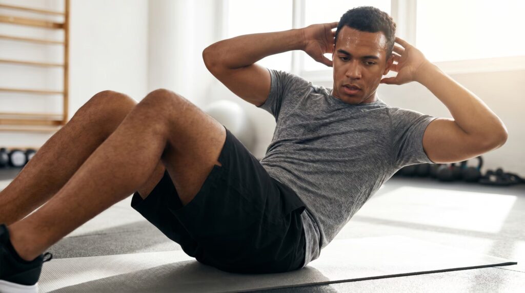 Expertos advierten: entrenar abdominales al inicio puede ser riesgoso