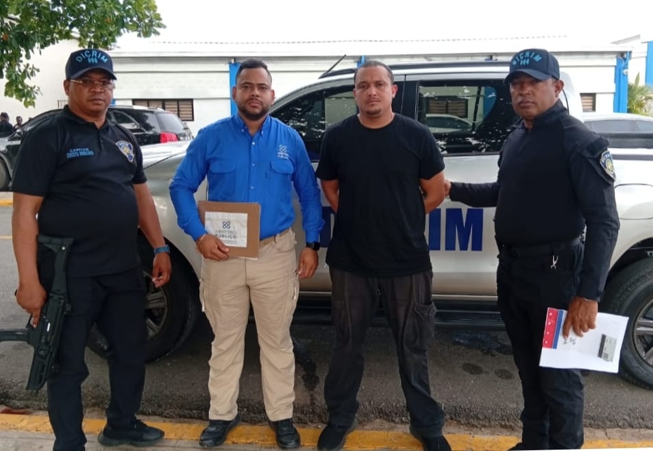 Extraditan desde EE. UU. a dominicano acusado de homicidio en Moca