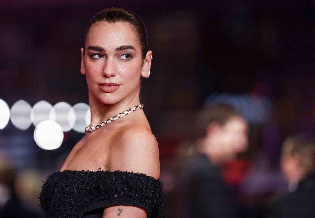 Dua Lipa revela su filosofía de vida: «Independencia es no dejarse definir»