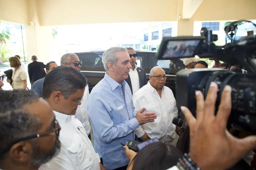 VIDEO: Abinader llama al consenso en la reforma laboral