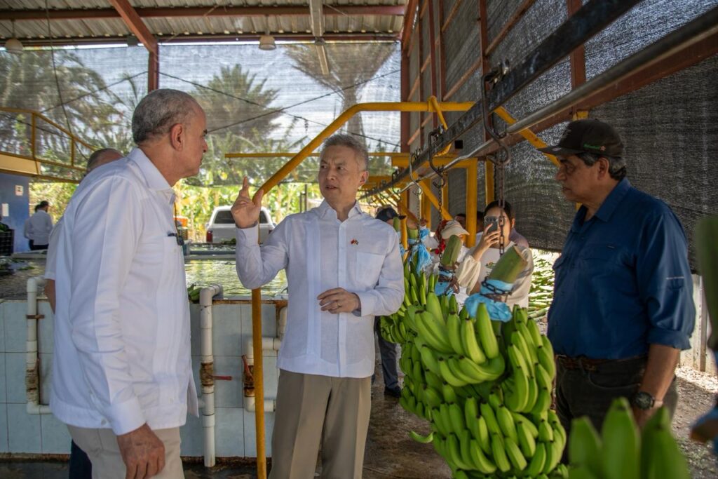 Embajador de China visita AGROESA y destaca cooperación comercial el sector agropecuario