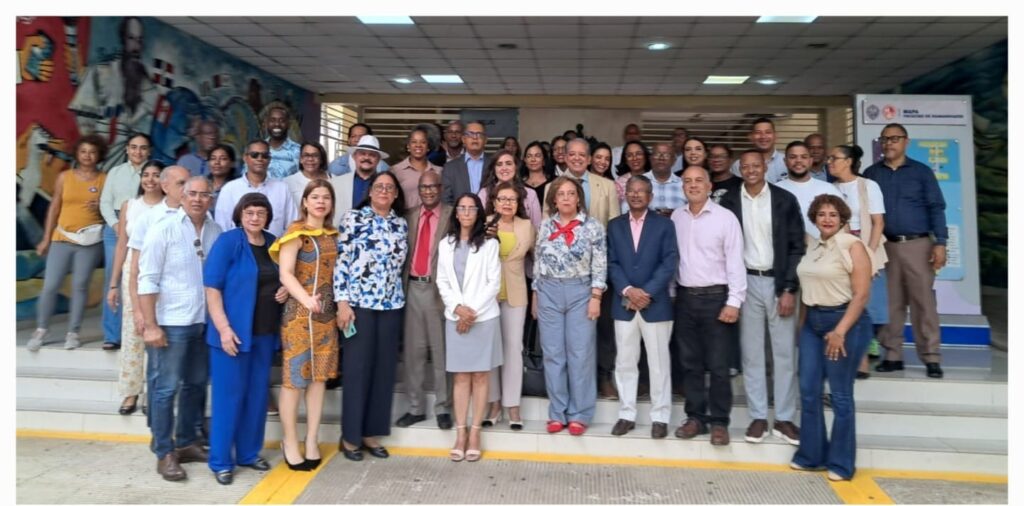 Ana Jacqueline Ureña amplía el respaldo a su candidatura con la integración de destacadas figuras de Humanidades