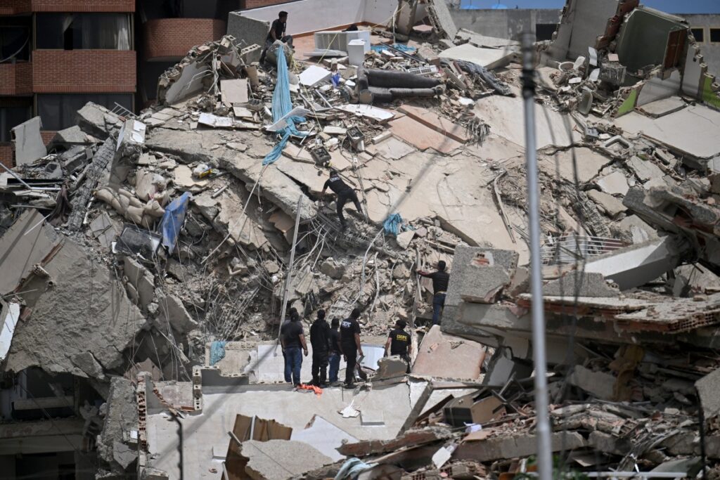 Venezuela eleva a 920 los muertos por los terremotos y reporta más de 3,300 heridos
