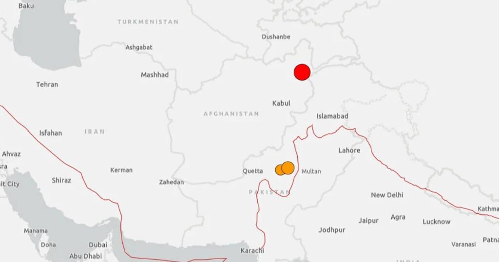 Fuerte sismo de magnitud 6,1 sacude el noreste de Afganistán y se siente en países vecinos
