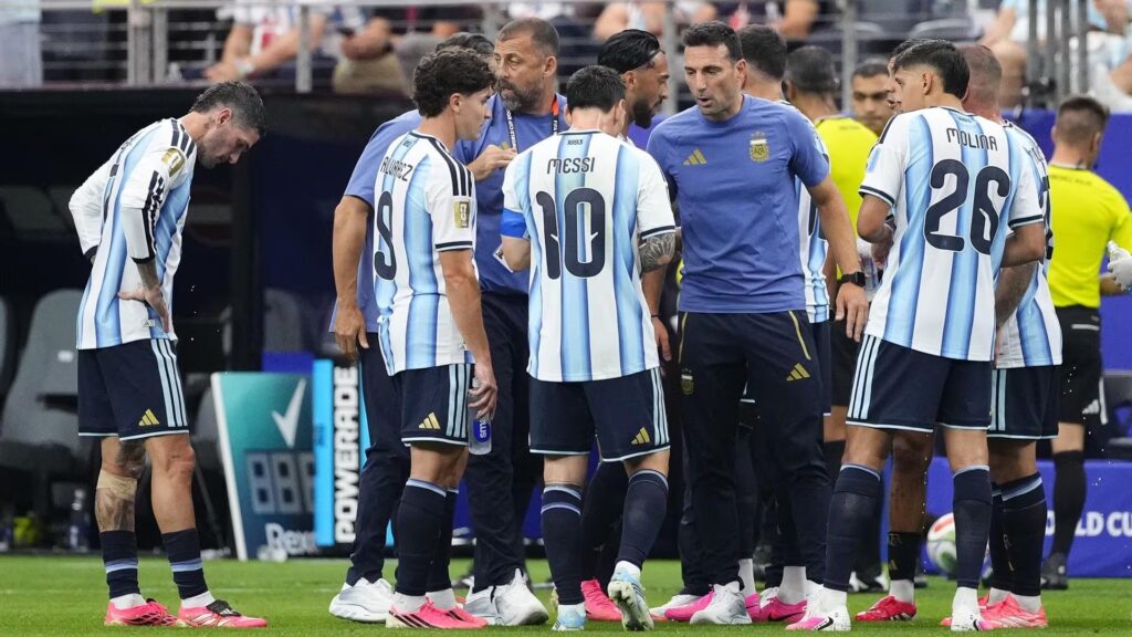El emotivo regreso del trio que marcó el inicio de la era Scaloni