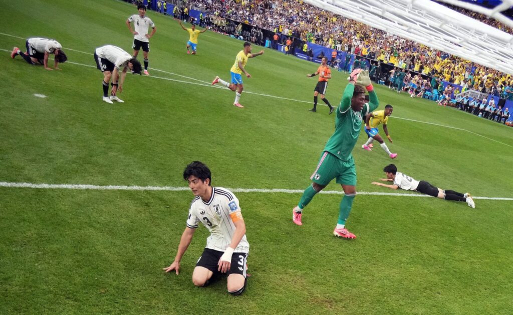 Japón llora su eliminación del Mundial tras agónico gol de Brasil