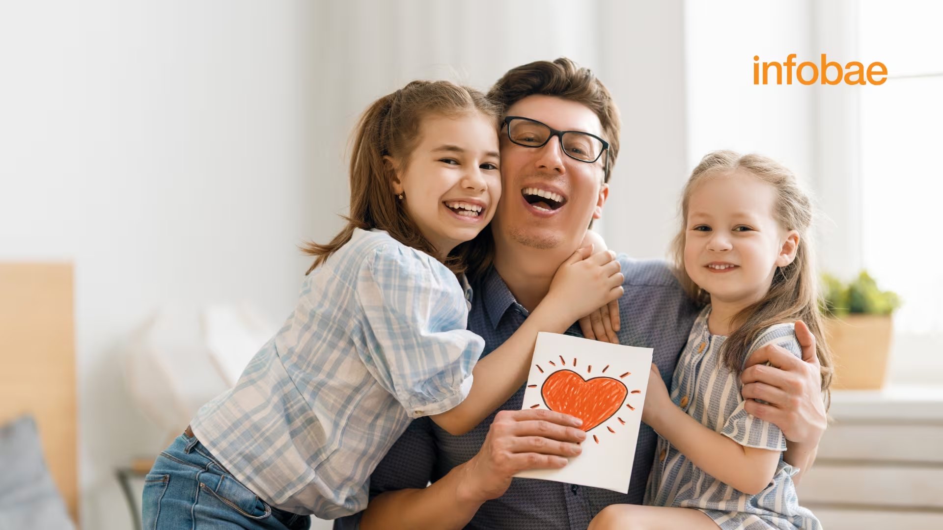 Celebremos también este día con unión familiar y haciendo feliz al papá que tenemos en casa