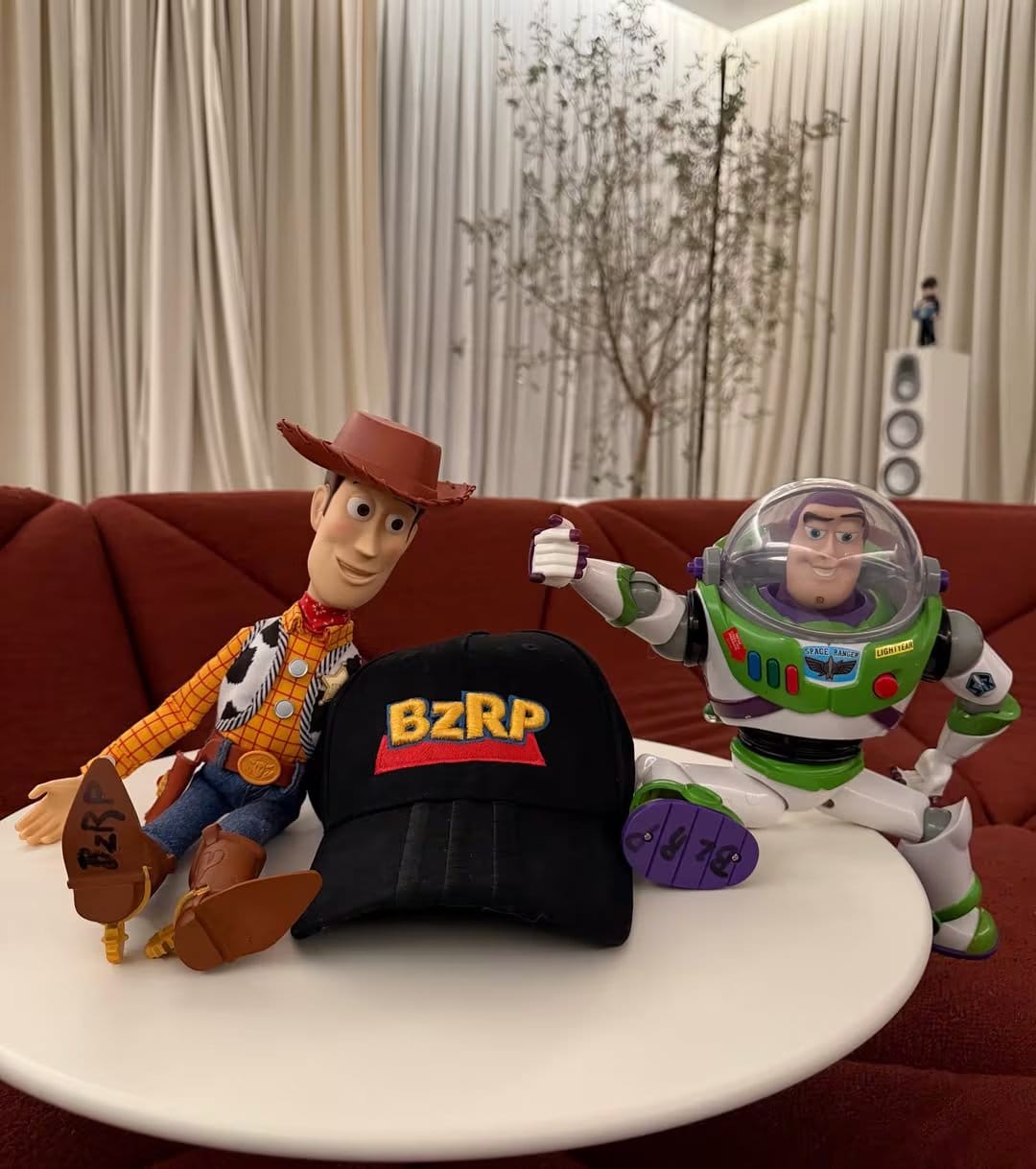 Toy Story 5 mezcla nostalgia, tecnología y cultura pop, incorporando a figuras clave de la música latina como Bizarrap y Bad Bunny