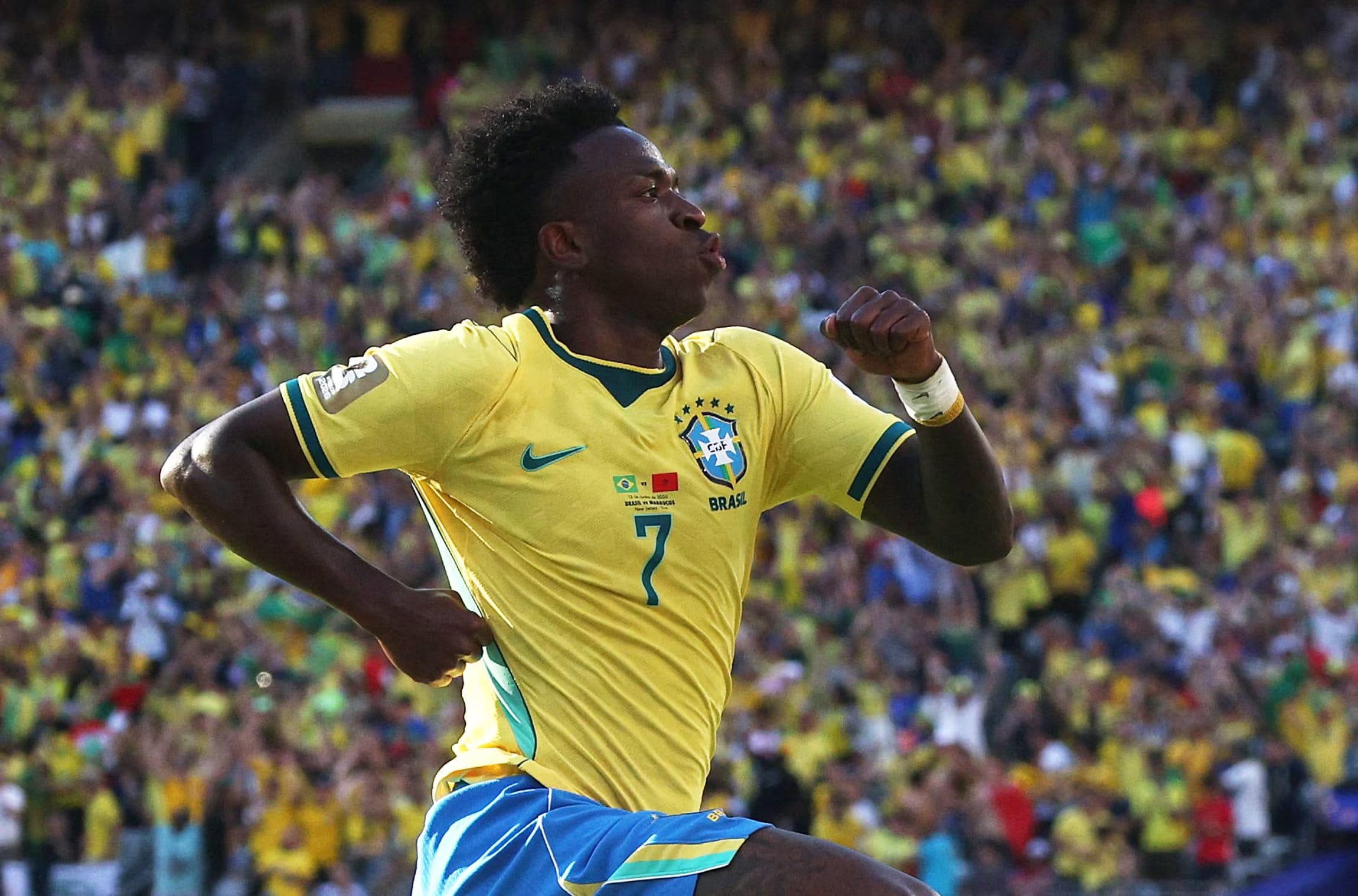 El jugador de la selección brasileña Vinícius Júnior celebra su primer gol en la fase de grupos del Mundial 2026, tras empatar en el encuentro contra Marruecos, en el estadio de Nueva York Nueva Jersey. / Reuters - Vincent Carchietta