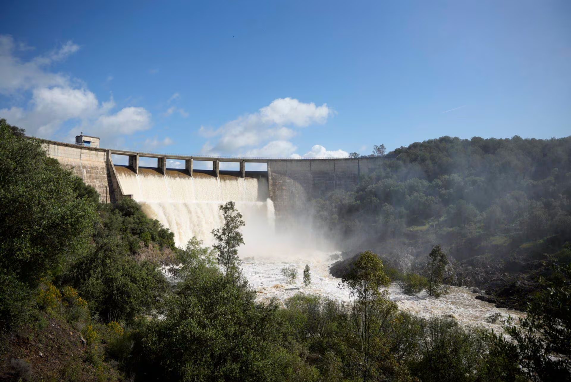  Hacer una revisi&oacute;n constante de la capacidad de los embalses de agua es fundamental para conocer la situaci&oacute;n h&iacute;drica del pa&iacute;s (Europa Press) 