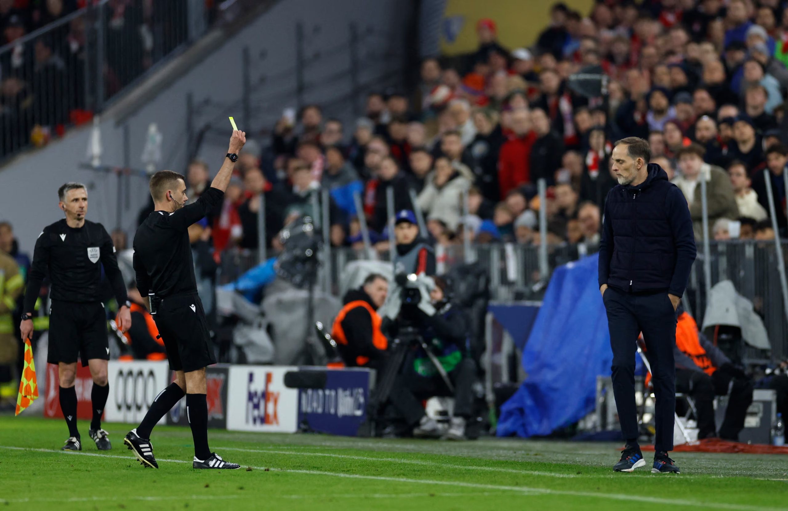 Cl&eacute;ment Turpin expulsa a Thomas Tuchel en la Champions League. (REUTERS/Heiko Becker)