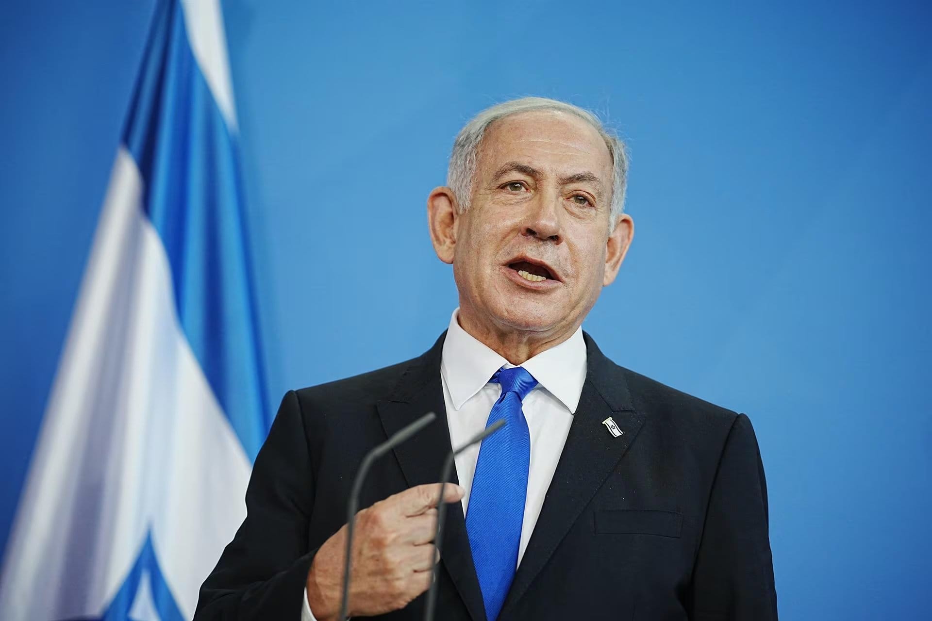 El primer ministro Benjamin Netanyahu afirmó que el grupo chiita incurrió en “violaciones repetidas del alto el fuego” y mantuvo ataques contra Israel (EP)
