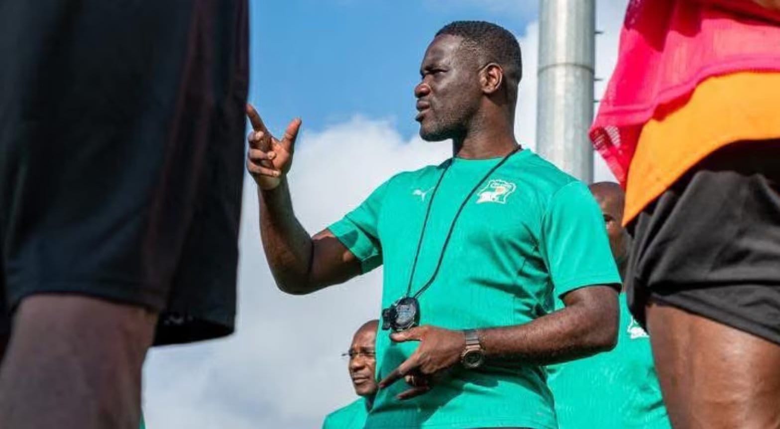 Emerse Faé, técnico de Costa de Marfil, fue el encargado de llevar al equipo al mundial invicto y sin goles en contra - crédito Federación Marfileña de Fútbol