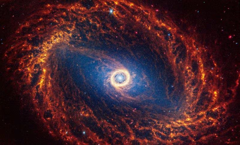 Espera que el nuevo telescopio sea puesto en funcionamiento en 2040, mientras tanto, se realizarán misiones intermedias. (REUTERS)