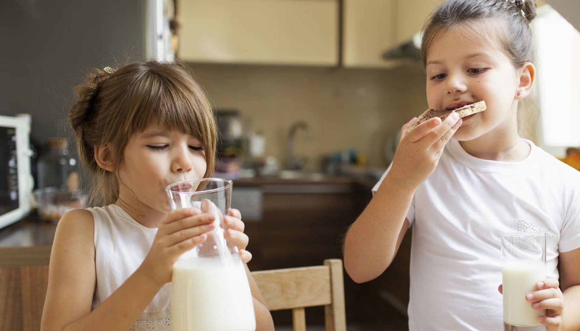 Más allá del consumo, la jornada internacional apunta a visibilizar el peso del sector lácteo en la economía, la nutrición y la sostenibilidad alimentaria. (Magnific)