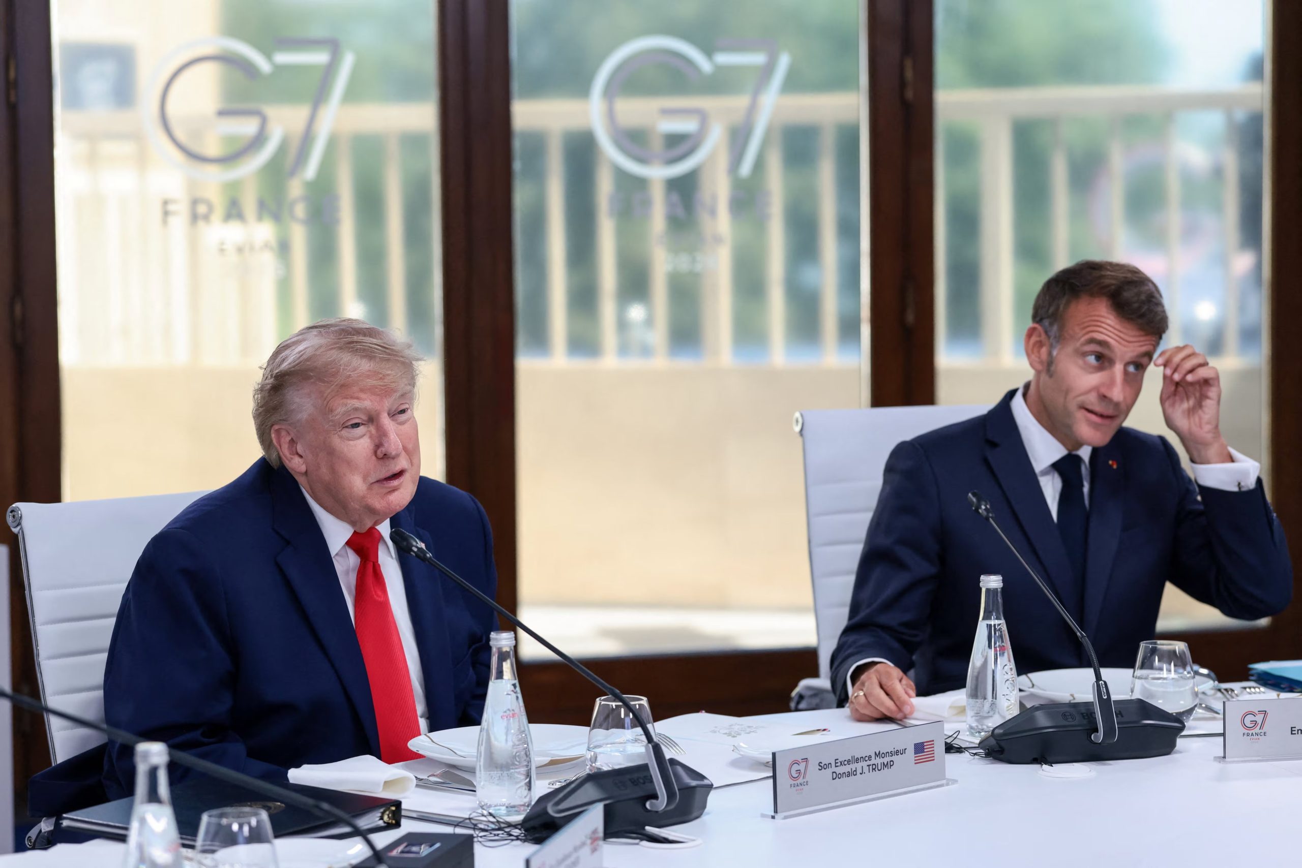 Trump se reunió con el presidente de Francia, Emmanuel Macron en el marco de la cumbre del G7 (REUTERS/Evelyn Hockstein)