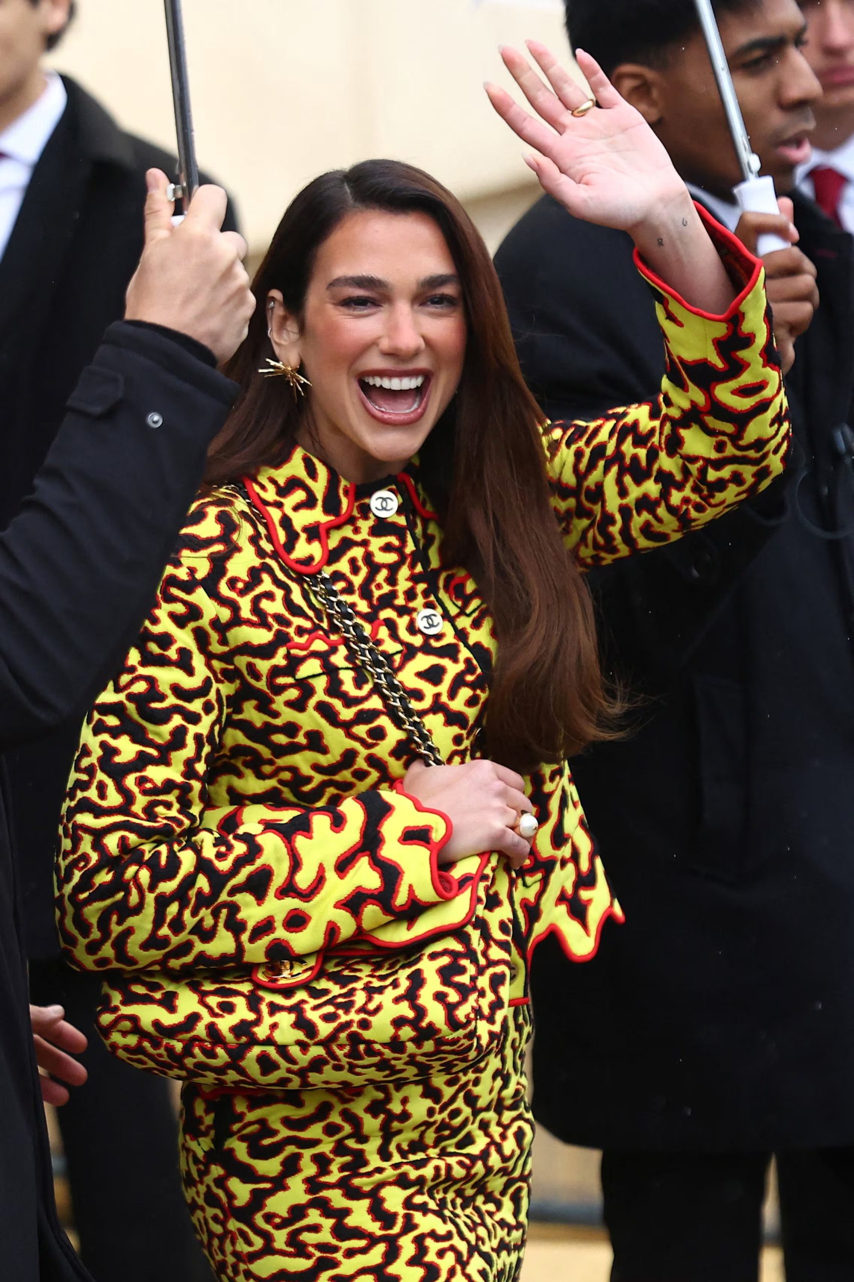 La entrevista de Vanity Fair vinculó la idea de independencia de Dua Lipa con su trabajo, su vida privada, la lectura, Italia y su carrera musical (REUTERS/Abdul Saboor)