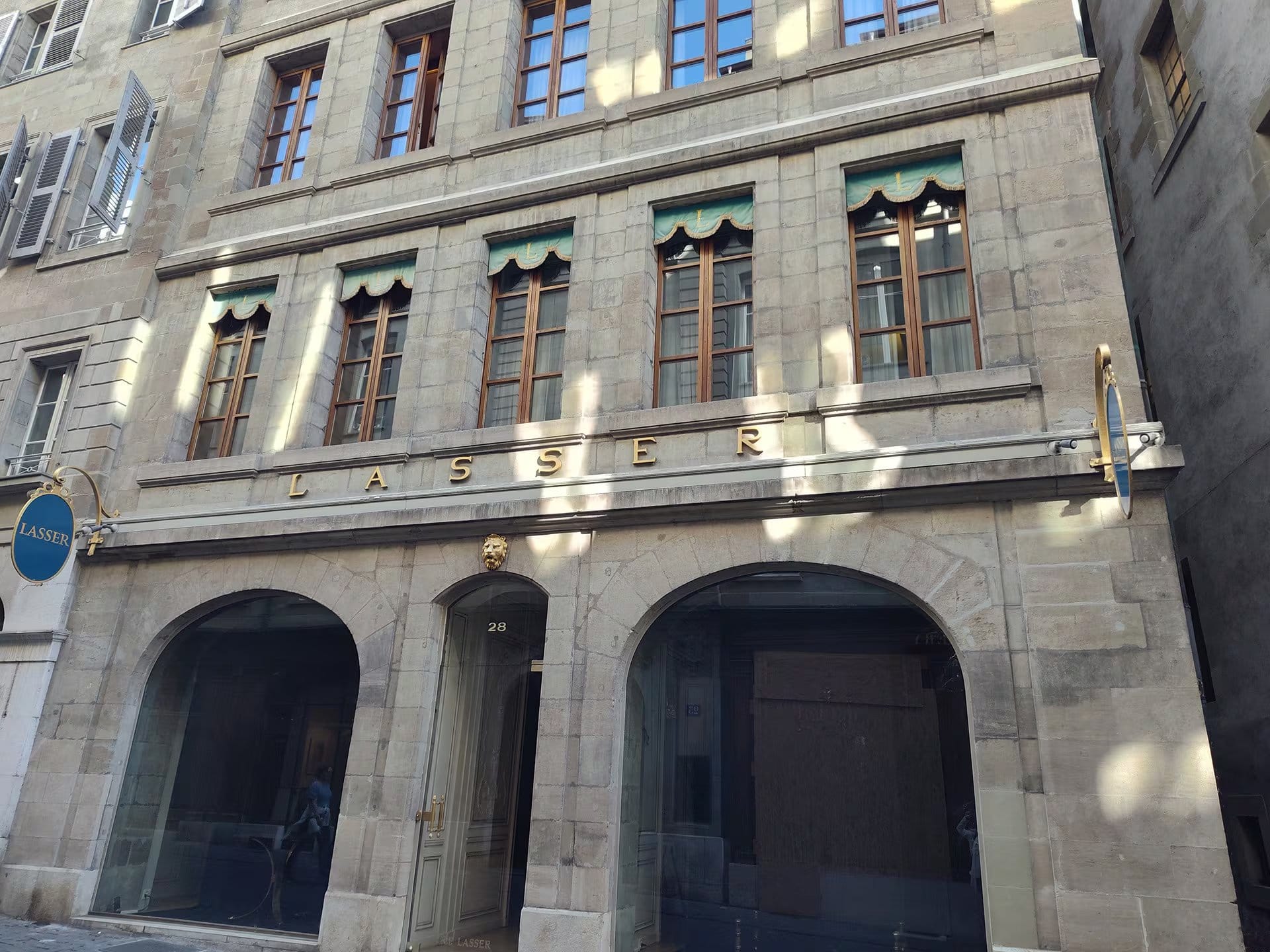 El edificio de la última casa de Borges, donde pasó casi tres días.