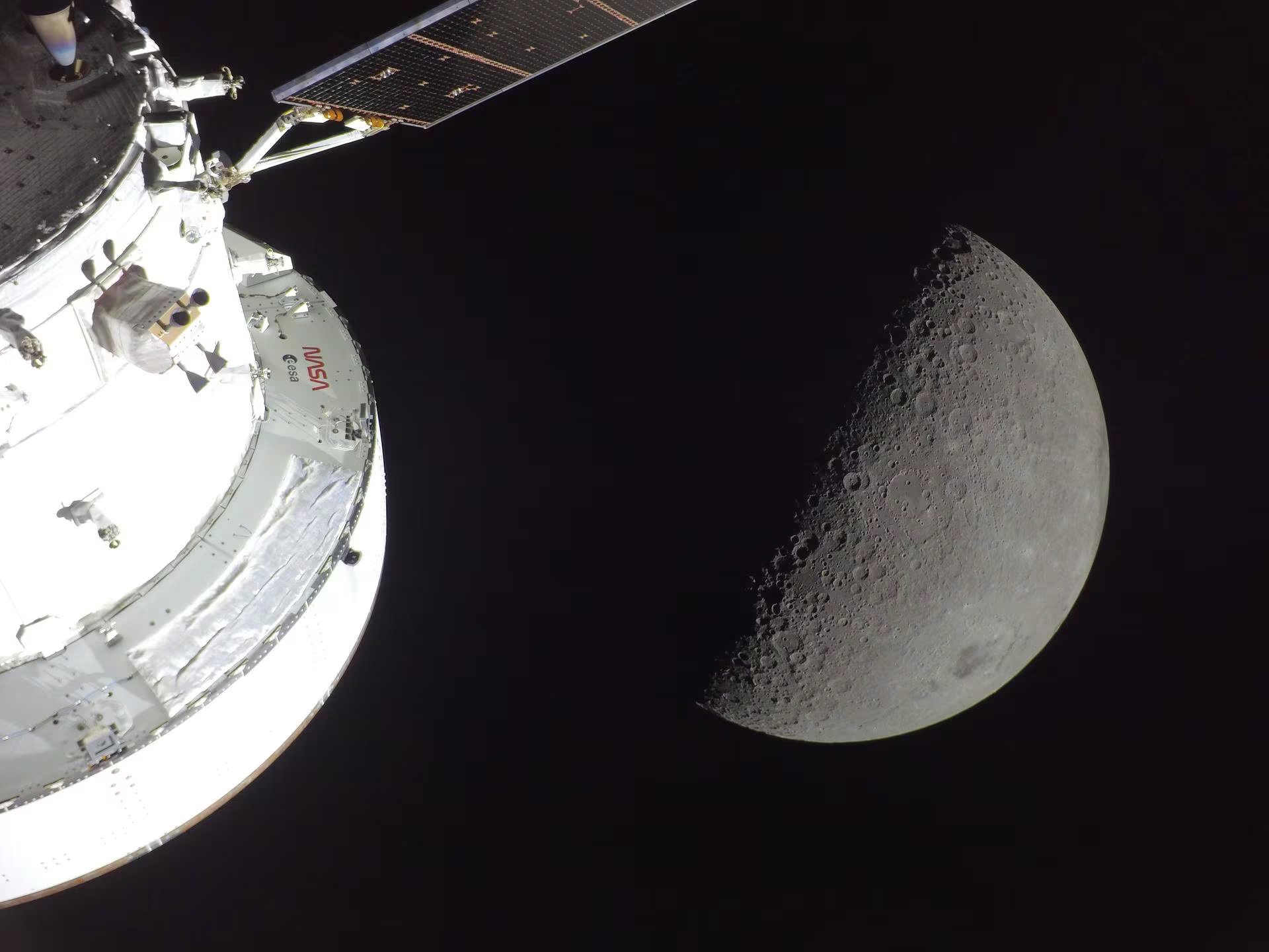 Las tareas de geografía lunar, realizadas durante meses, reforzaron la memoria espacial de los astronautas y mejoraron el reconocimiento de regiones objetivo en la cara oculta de la Luna.