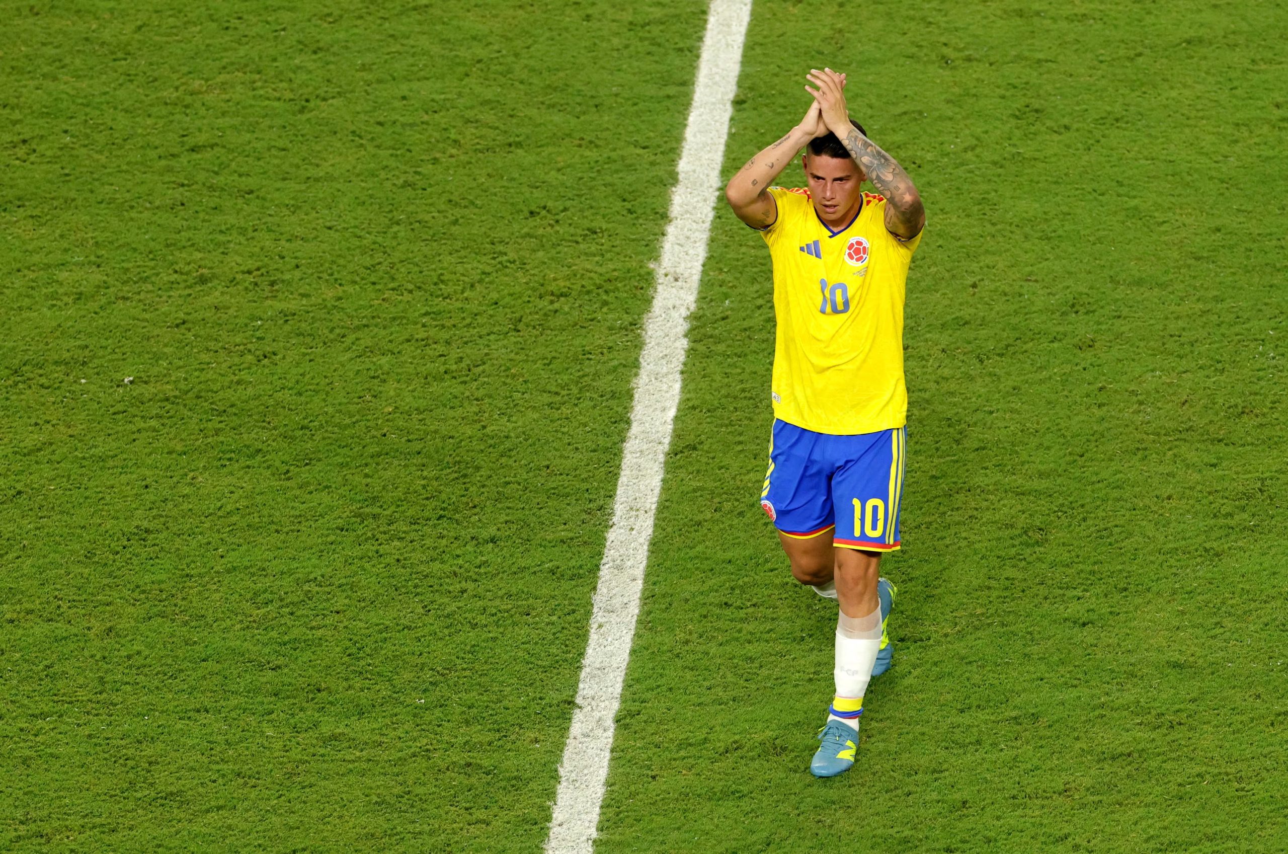 Soccer Football - FIFA World Cup 2026 - Group K - Colombia v Portugal - Miami Stadium, Miami Gardens, Florida, U.S. - June 27, 2026 Colombia's James Rodriguez applauds fans as he is substituted off REUTERS/Amanda Perobelli
