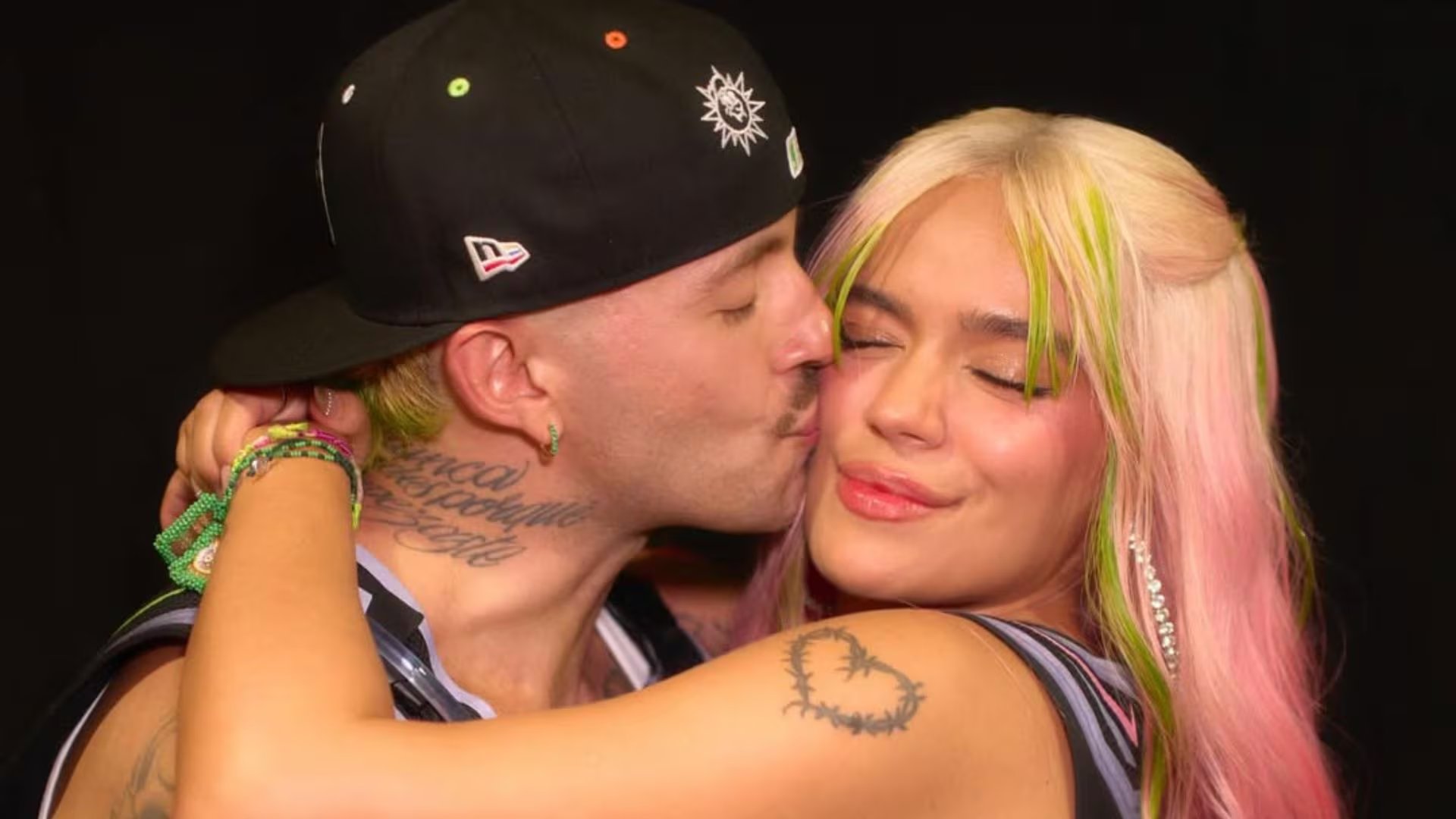 Según las versiones compartidas por los fans en redes sociales, los cantantes habrían terminado en septiembre de 2025, justo después del cumpleaños de Feid - crédito @karolg/Instagram
