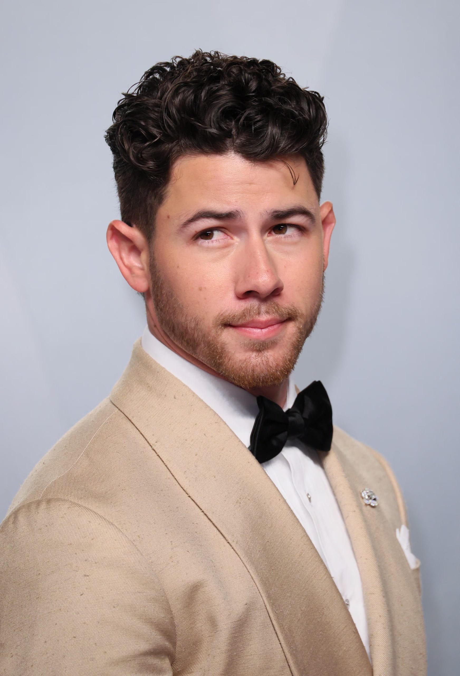Nick Jonas recordó que hace 10 años el avión en el que iba junto a Glen Powell sufrió un problema técnico. REUTERS/Danny Moloshok