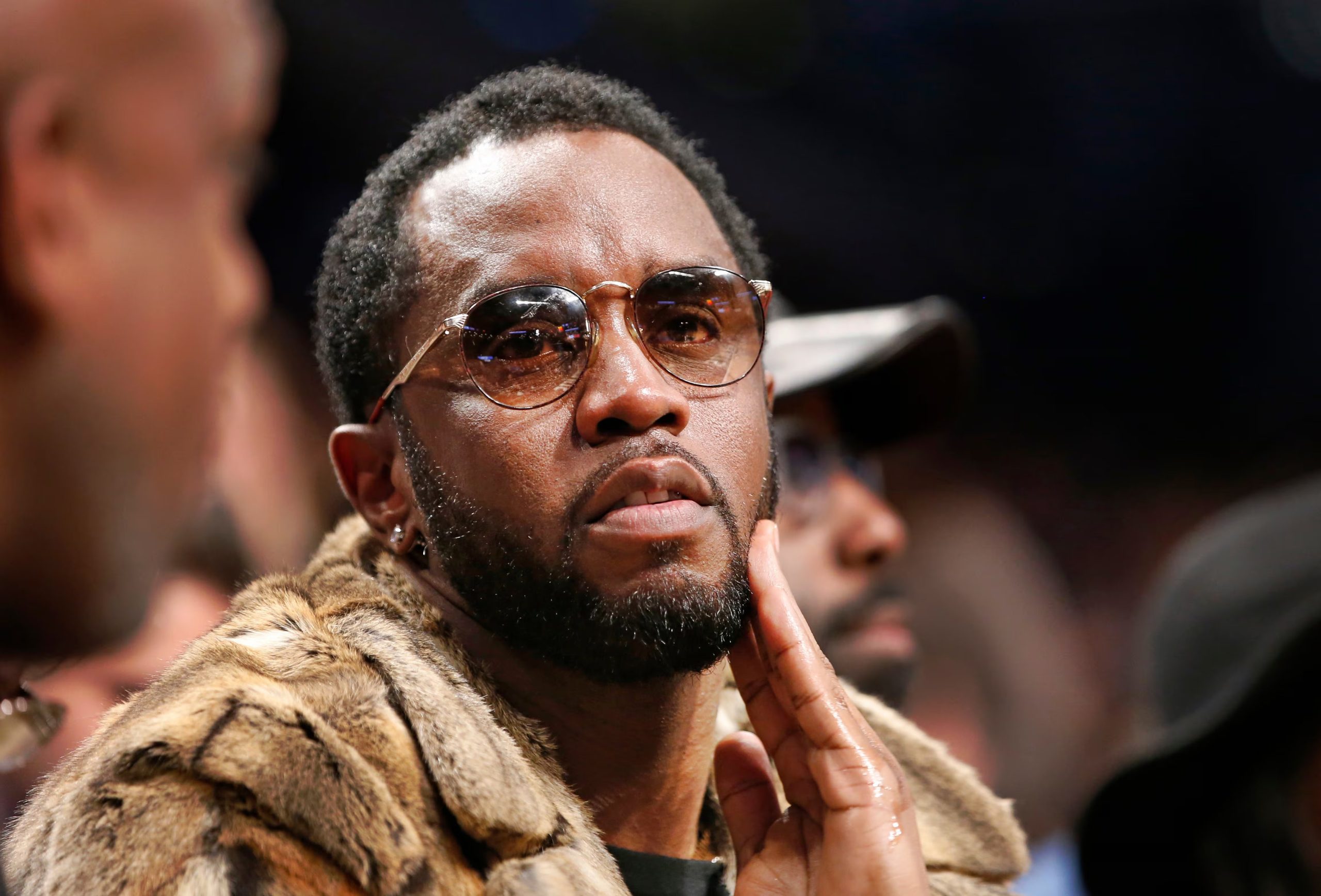 Los abogados de Sean &ldquo;Diddy&rdquo; Combs argumentaron que el rapero ten&iacute;a permiso para realizar una llamada. (AP/Kathy Willens)