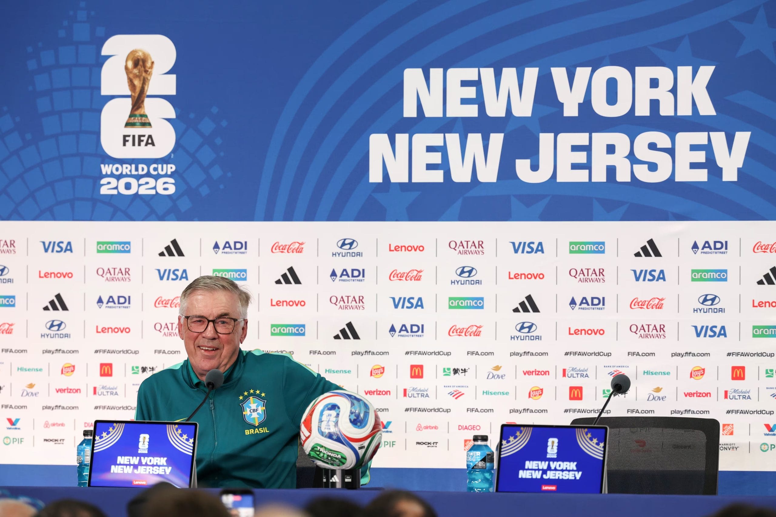 Ancelotti cree que existe una gran paridad y no observa candidatos claros a conquistar la Copa del Mundo (EFE/SEBASTI&Atilde;O MOREIRA)
