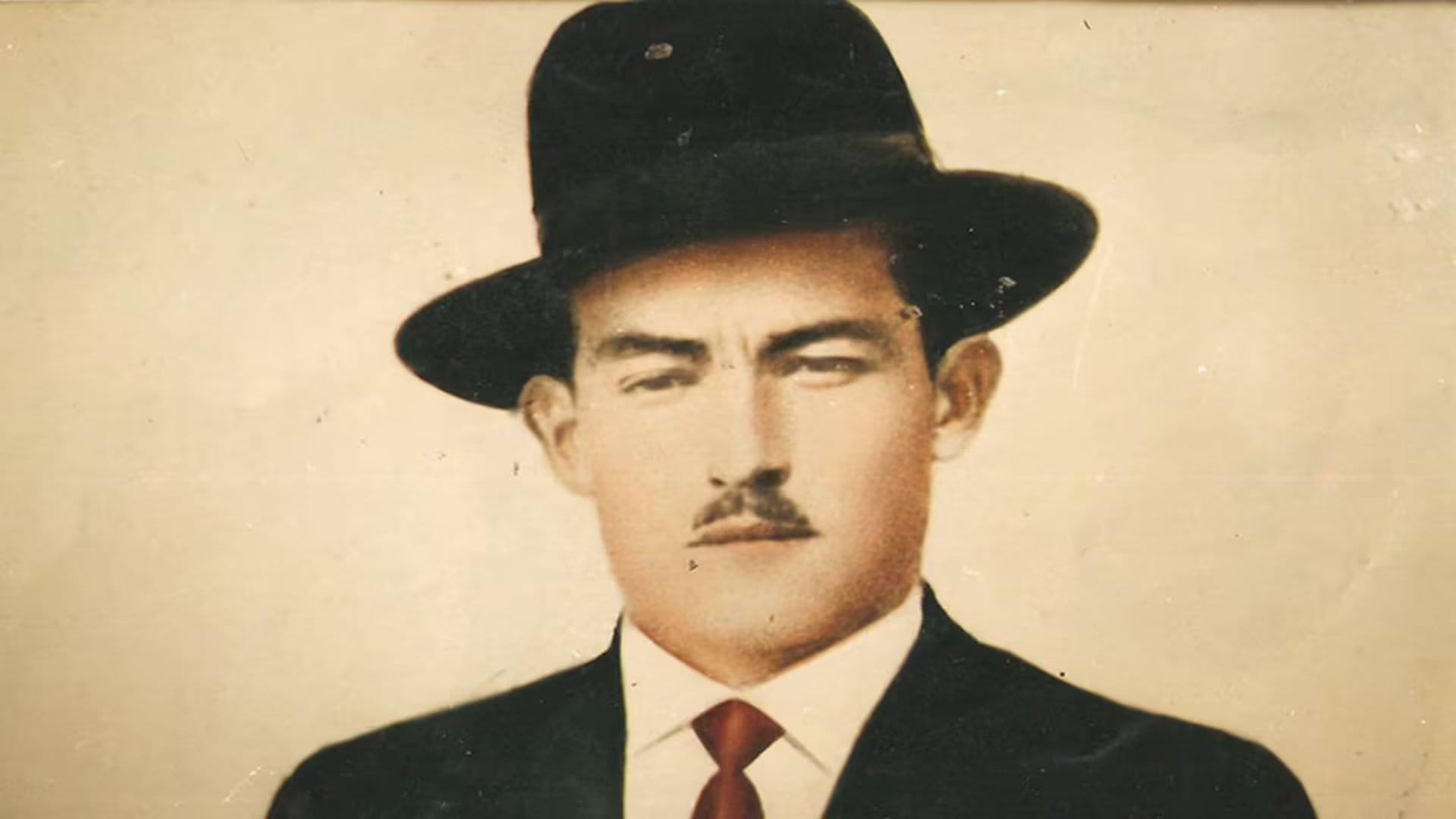Nueve a&ntilde;os antes que Hiram Bingham, Lizarraga lleg&oacute; a Machu Picchu. Su legado fue silenciado hasta que en 2002 el Per&uacute; reconoci&oacute; su verdadero papel.(boletomachupicchu.com)