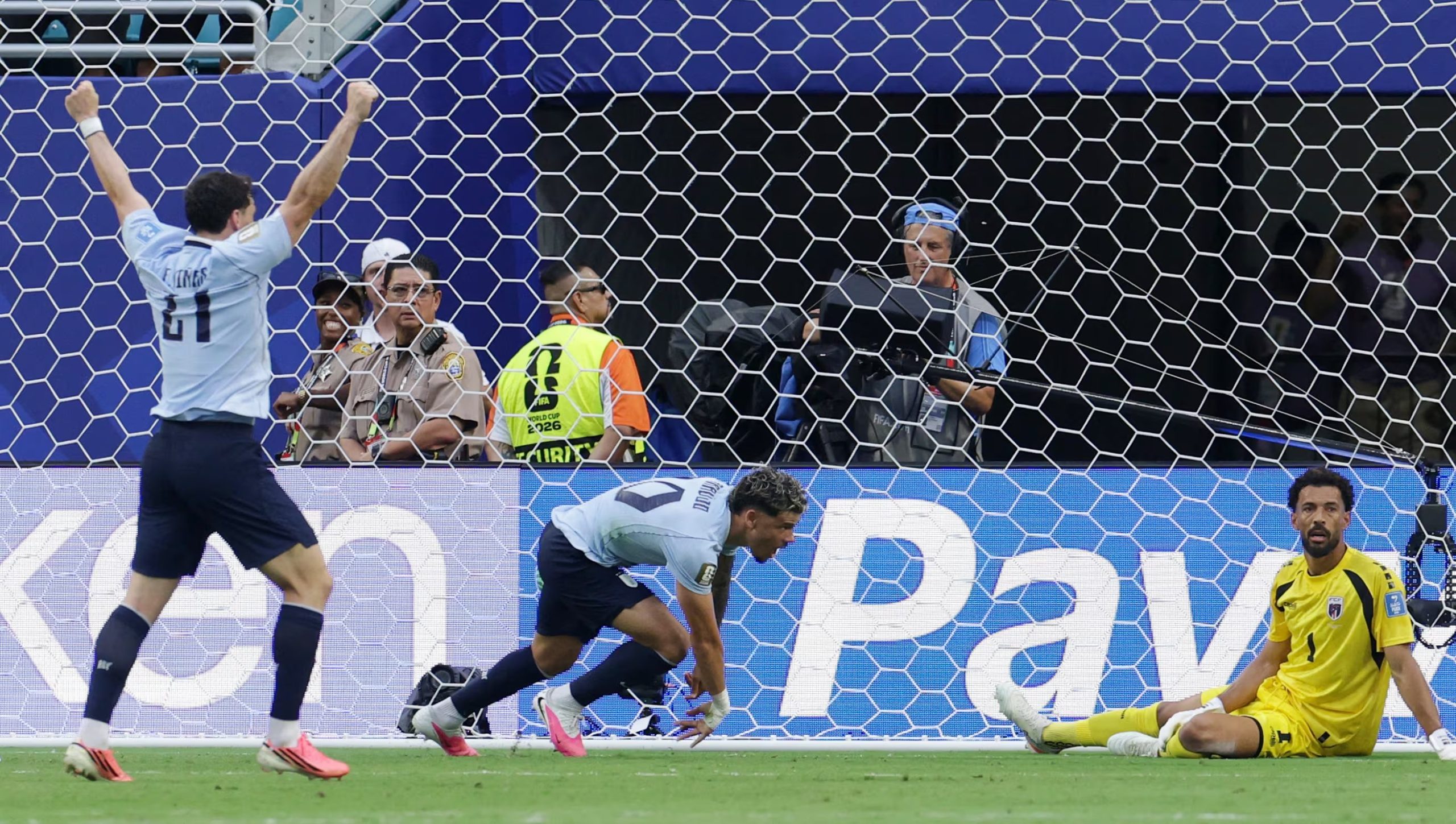 El primer gol de Uruguay llegó a través de Maxi Araujo y el segundo fue de Agustín Canobbio para el empate 2-2 final (REUTERS/Amanda Perobelli)