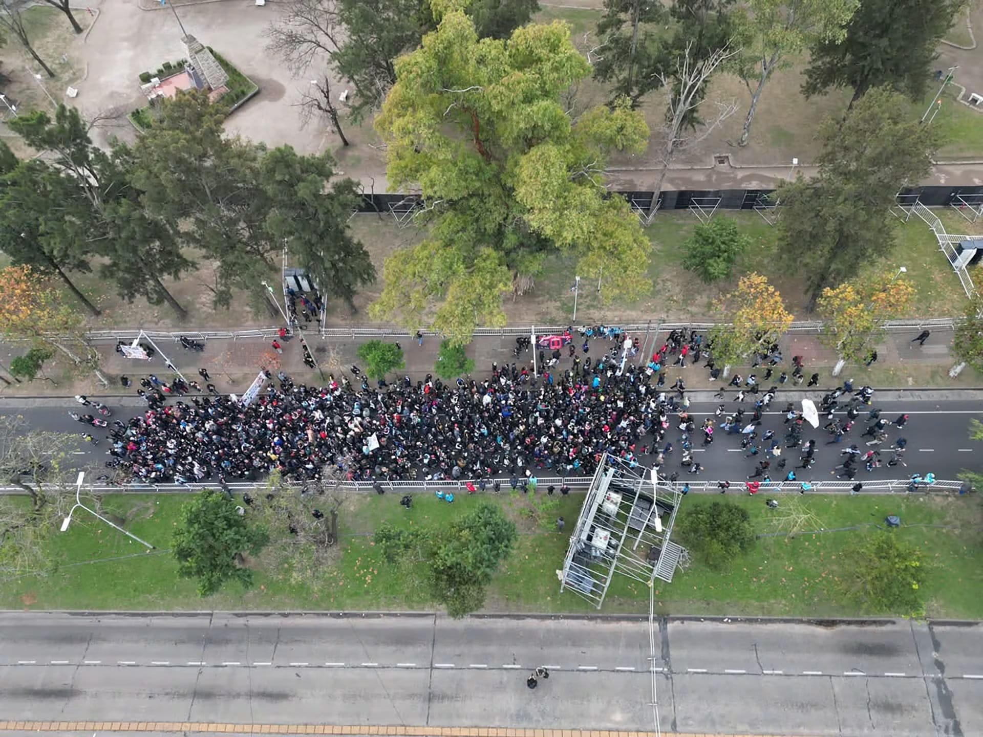 Otra perspectiva de los alrededores del Estadio Gatica