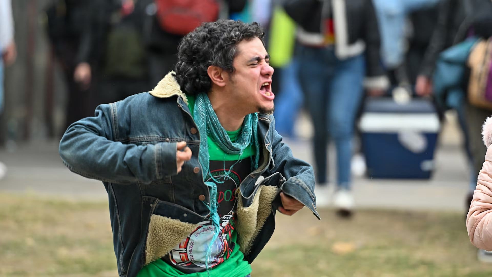 El féretro de Indio Solari fue dispuesto frente a una gran imagen con su nombre, el año de su nacimiento y el símbolo de eternidad