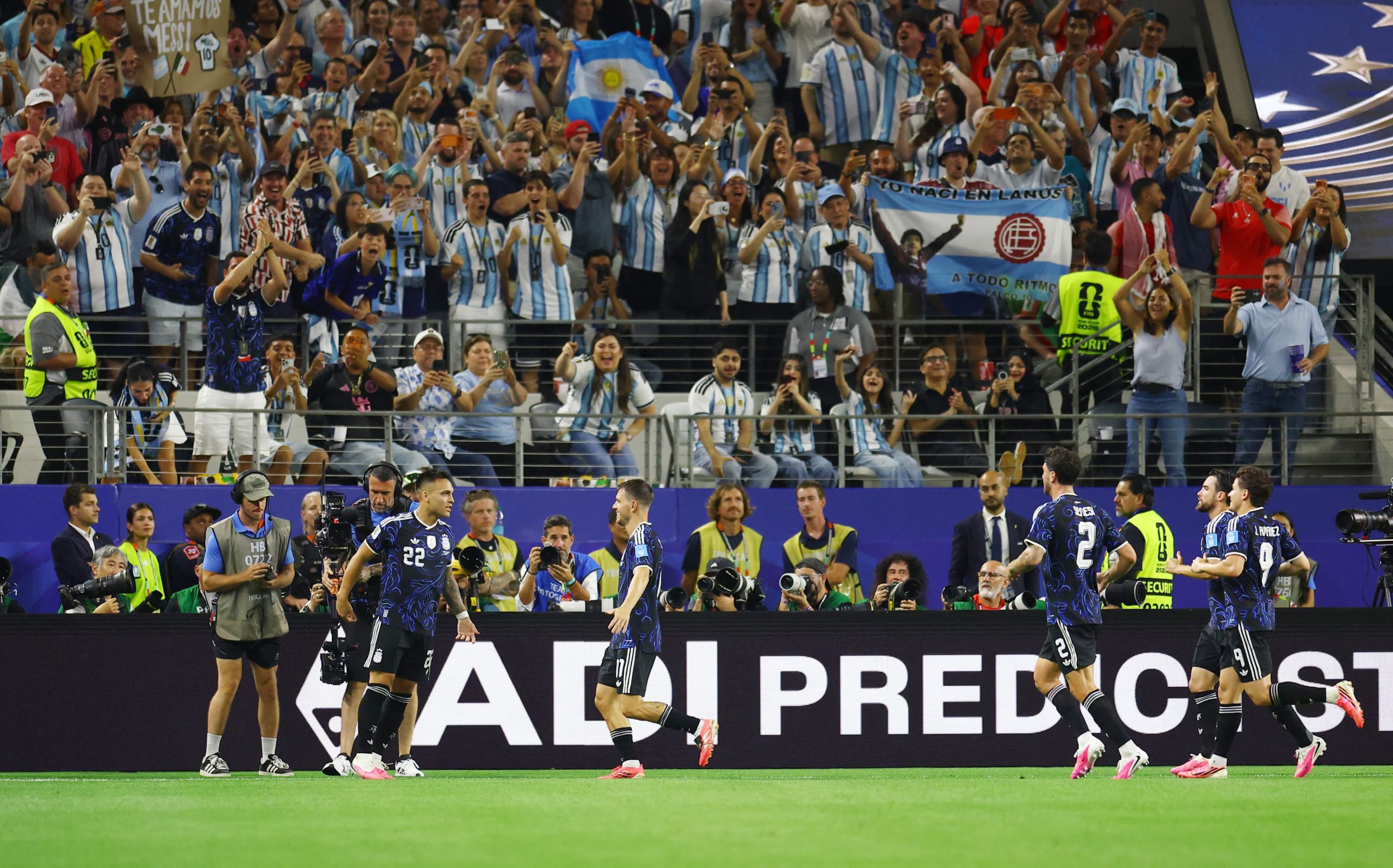 Argentina se mostr&oacute; ampliamente superior a su rival en la primera etapa