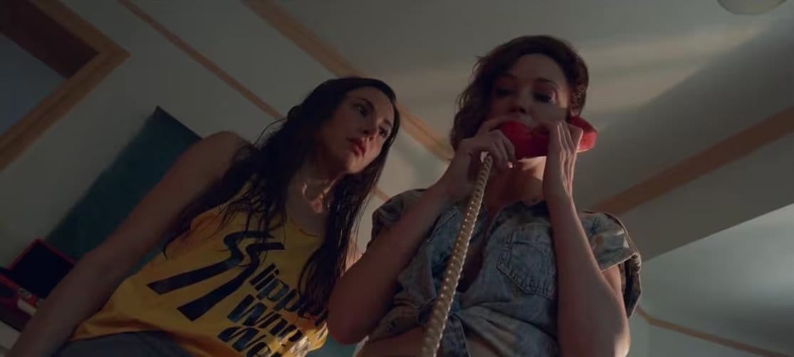Magui Bravi y María Eugenia Rigón en una escena intensa de