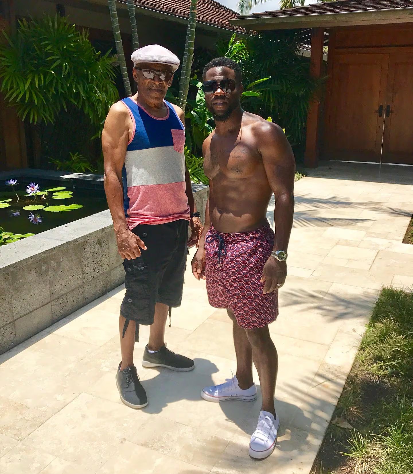 Kevin Hart describió a su padre por las adicciones, las ausencias y los problemas con la ley, aunque reconoció que heredó de él una forma directa de afrontar los problemas (Instagram/kevinhart4real)