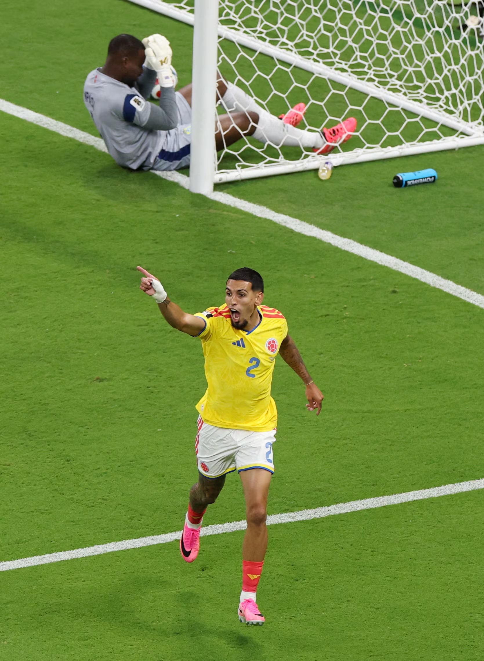 El VAR determinó que el hombro de Muñoz estaba por delante de la línea de gol - crédito Raquel Cunha/REUTERS