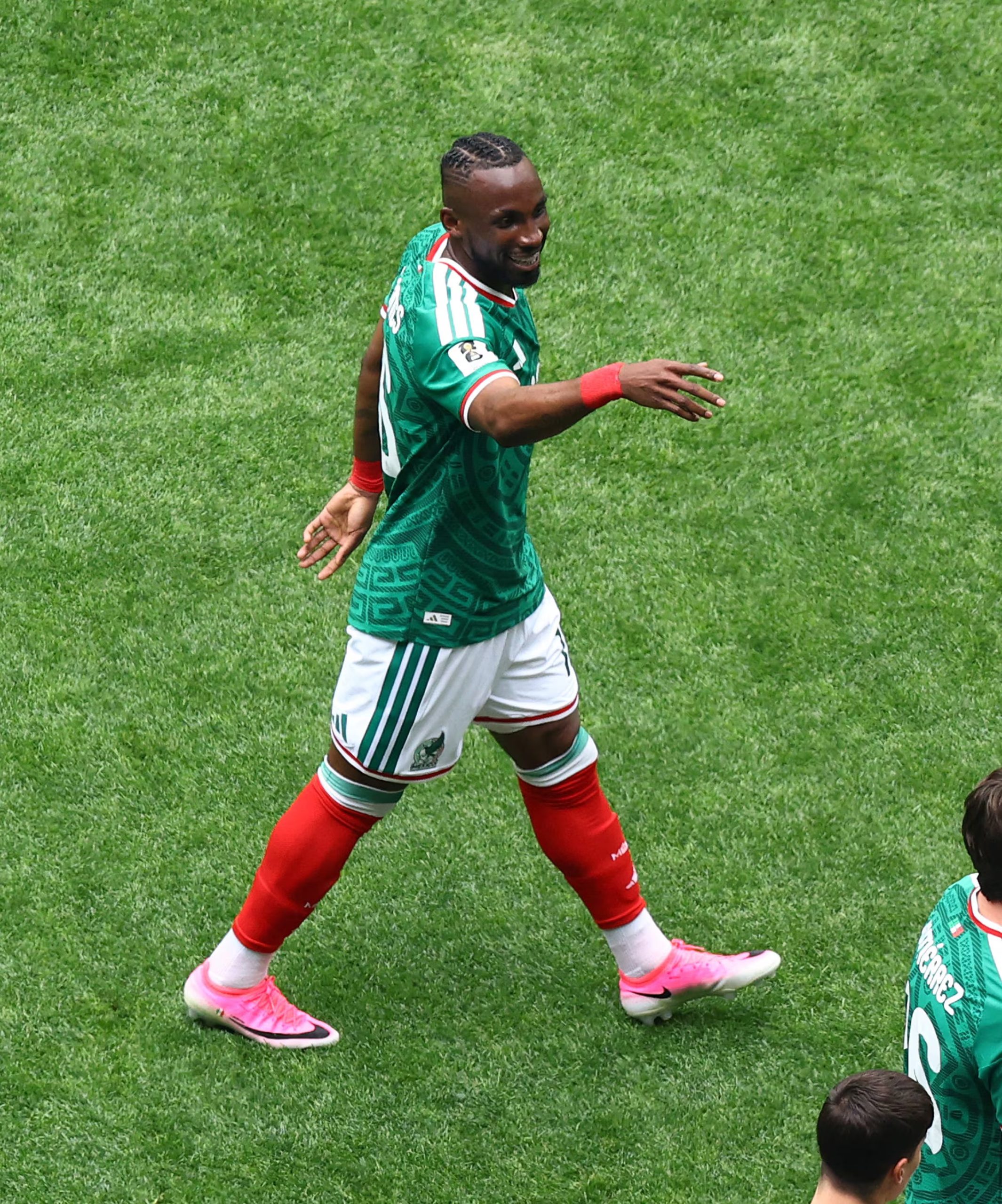 El presidente de la Federación Colombiana de Fútbol habló sobre el tema de la nacionalización de Julián Quiñones-crédito Raquel Cunha/REUTERS