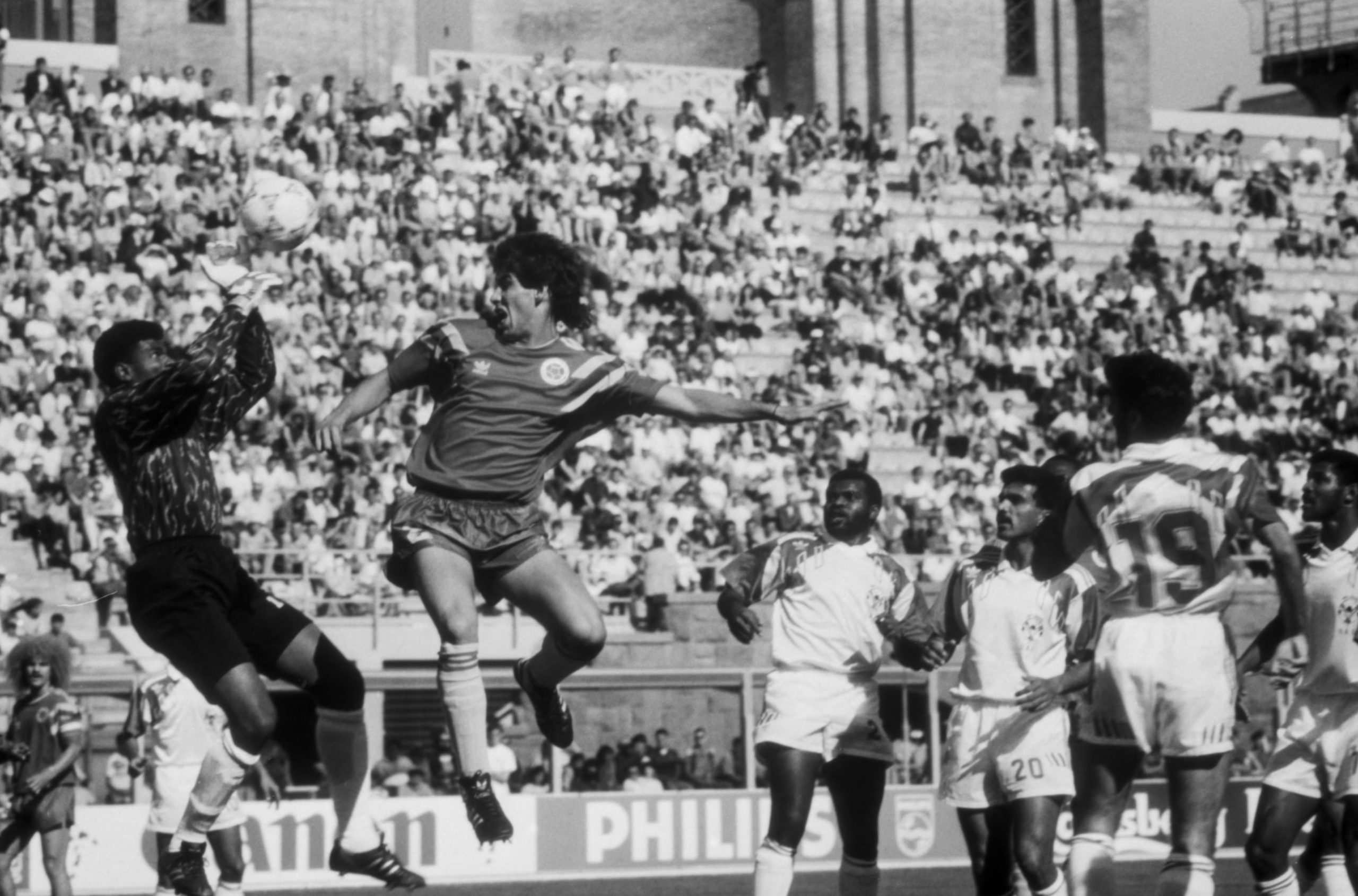 Colombia jugó su primer partido en Italia 90 contra Emiratos Árabes Unidos, tras 28 años de ausencia de la cita mundialista - crédito United Archives Sven Simon Archive/Grosby Group