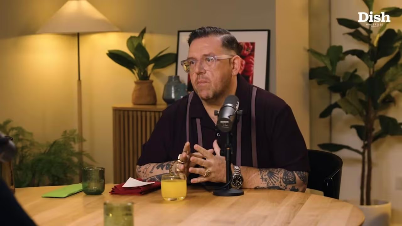 El cambio de actor para un personaje emblemático genera debate y pone a prueba la reacción de los fanáticos de la saga mágica (Dish Podcast)