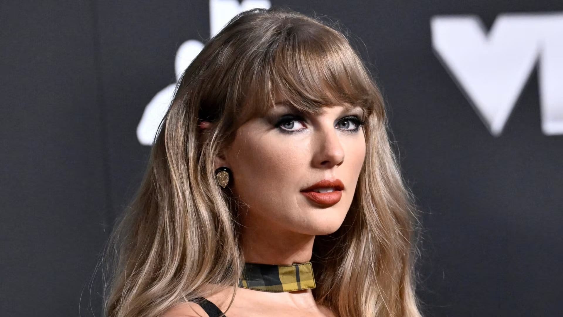 El regreso de Taylor Swift al country remite a sus inicios en Nashville y a su debut con Tim McGraw en 2006 - (AP)