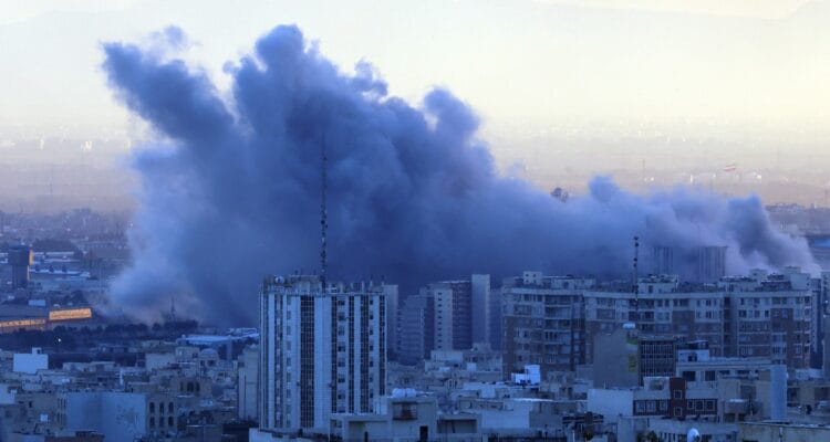 us israeli attacks continue in iran amid escalating conflict