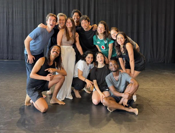 Actor dominicano Víctor Arcturus Estrella culmina residencia en la Bienal de Venecia junto a Willem Dafoe