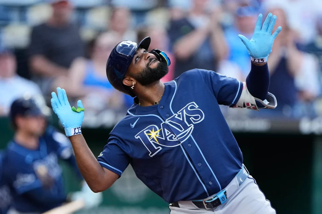 Junior Caminero conecta jonrón en quinto juego consecutivo y lidera paliza de Rays 10-4 sobre Royals