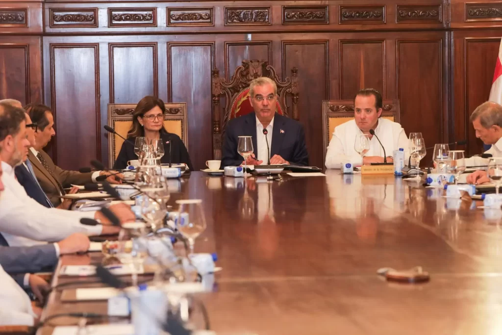 Gobierno priorizará salud y educación en Presupuesto del 2027