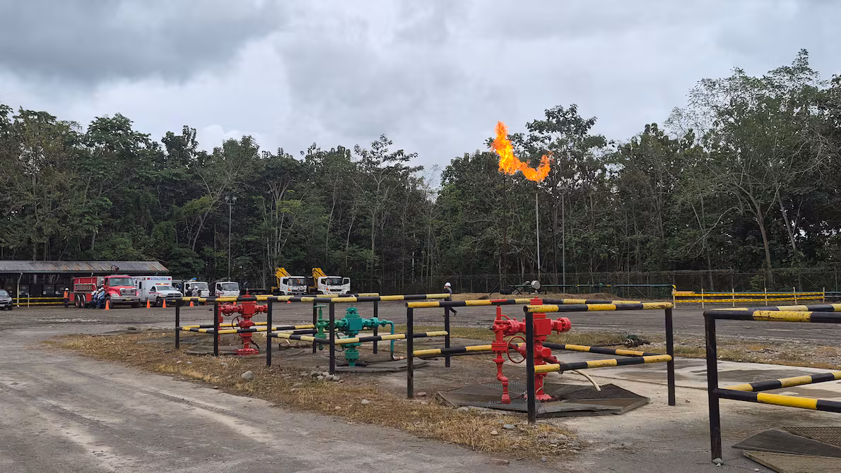 Petroecuador invertirá $ 600 millones hacia el 2030 para apagado de mecheros y uso de gas asociado