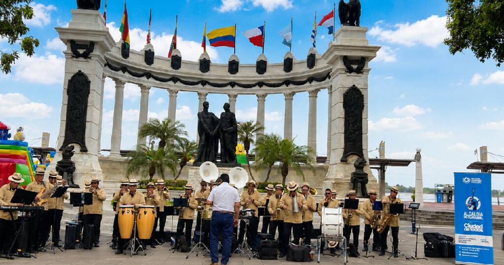 Las fiestas de Guayaquil se viven en el Malecón 2000