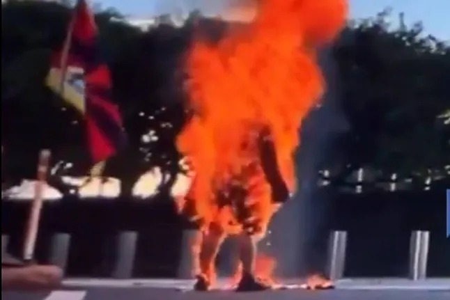 Muere un hombre tras prenderse fuego frente a la sede de la ONU en Nueva York