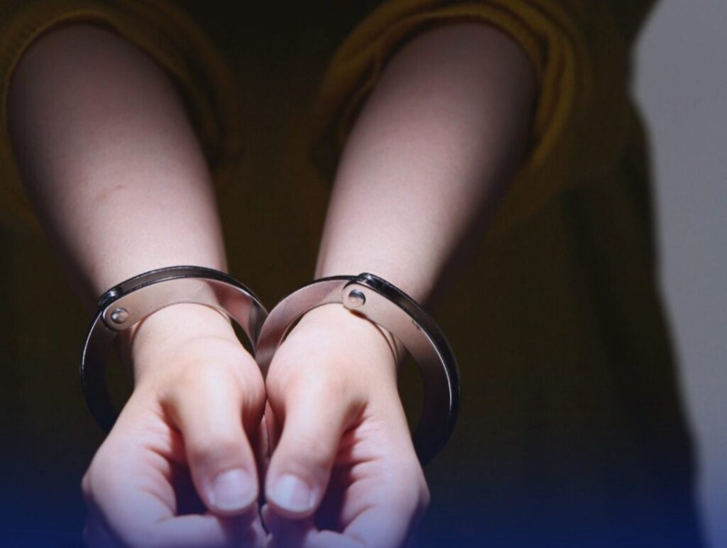 Arrestan a mujer señalada de sedar y raptar a su esposo en medio de proceso de divorcio